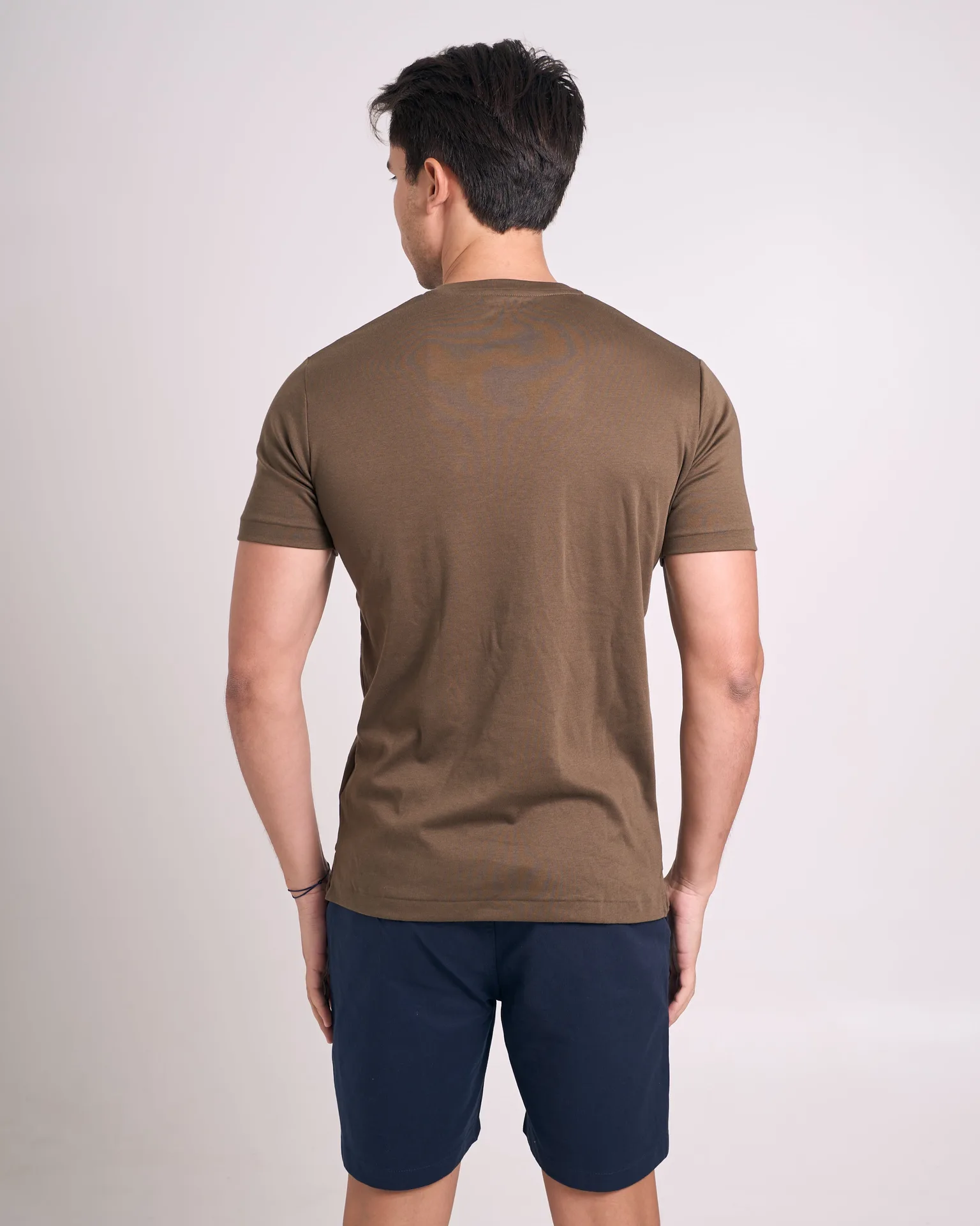 7362346877013-CAMISETA_PIMA_-_GOLA_V_-_VERDE_OLIVA_PJuHyeK